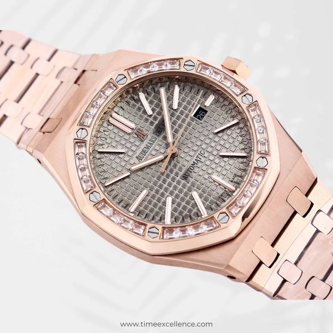 Audemars Piguet Royal Oak Master grade Rose gold colored 37 mm