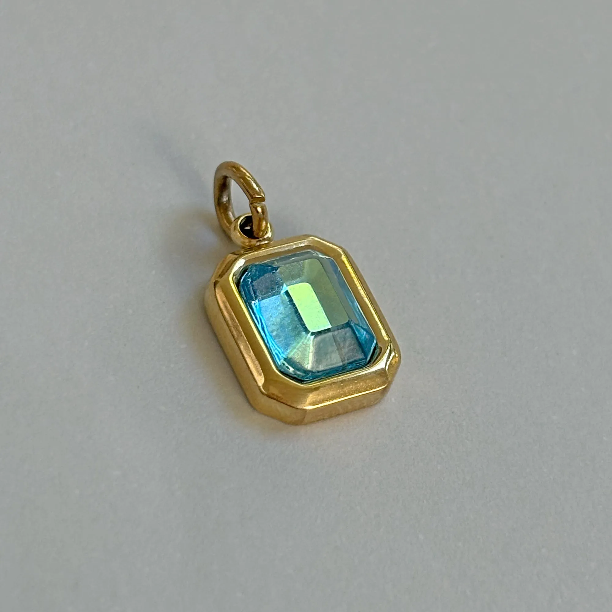 BLUE GEMSTONE PENDANT CHARM
