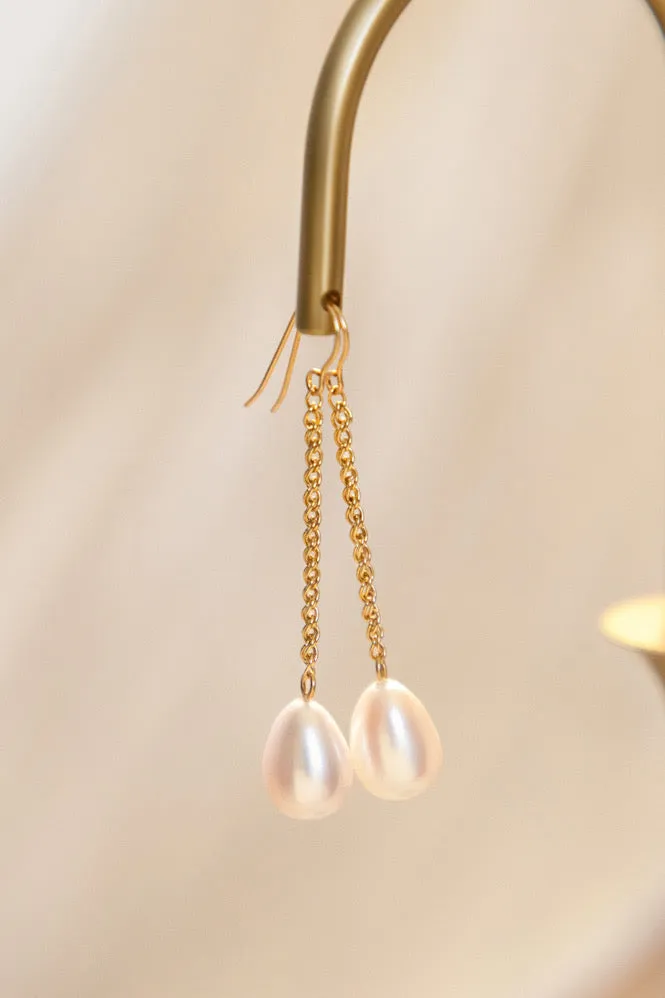 Brigette Pearl Earrings