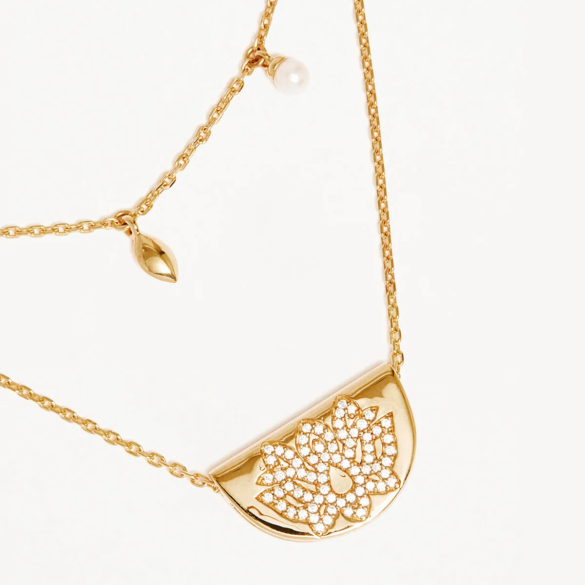 By Charlotte Live in Peace Lotus Necklace, Gold