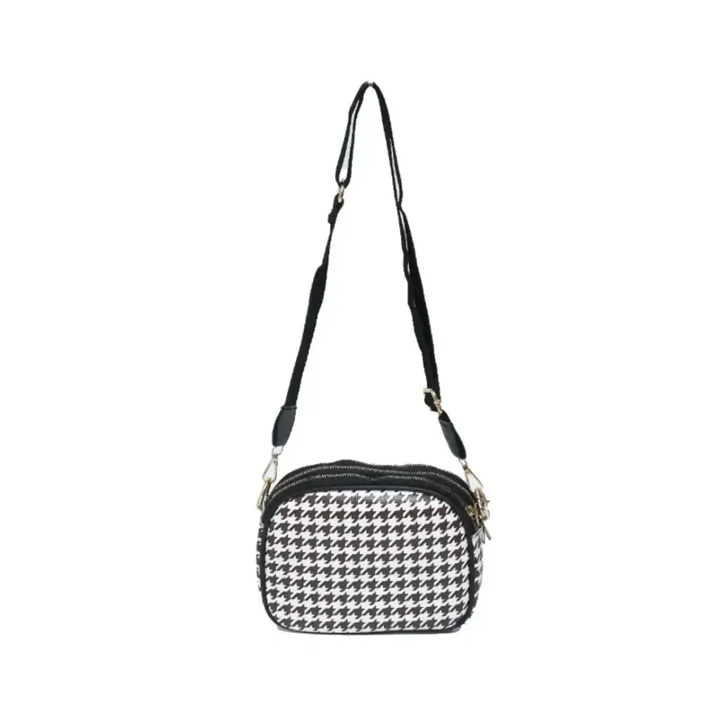 Classic chain style sling bag