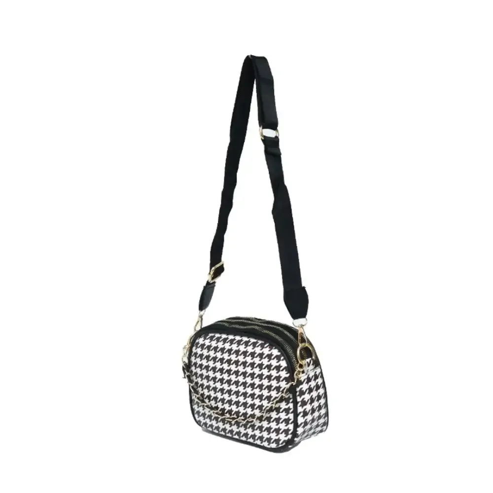 Classic chain style sling bag