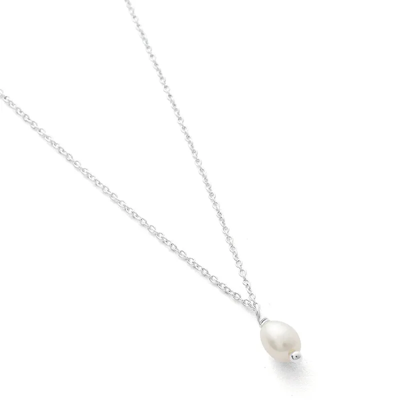 CLASSIC PEARL NECKLACE