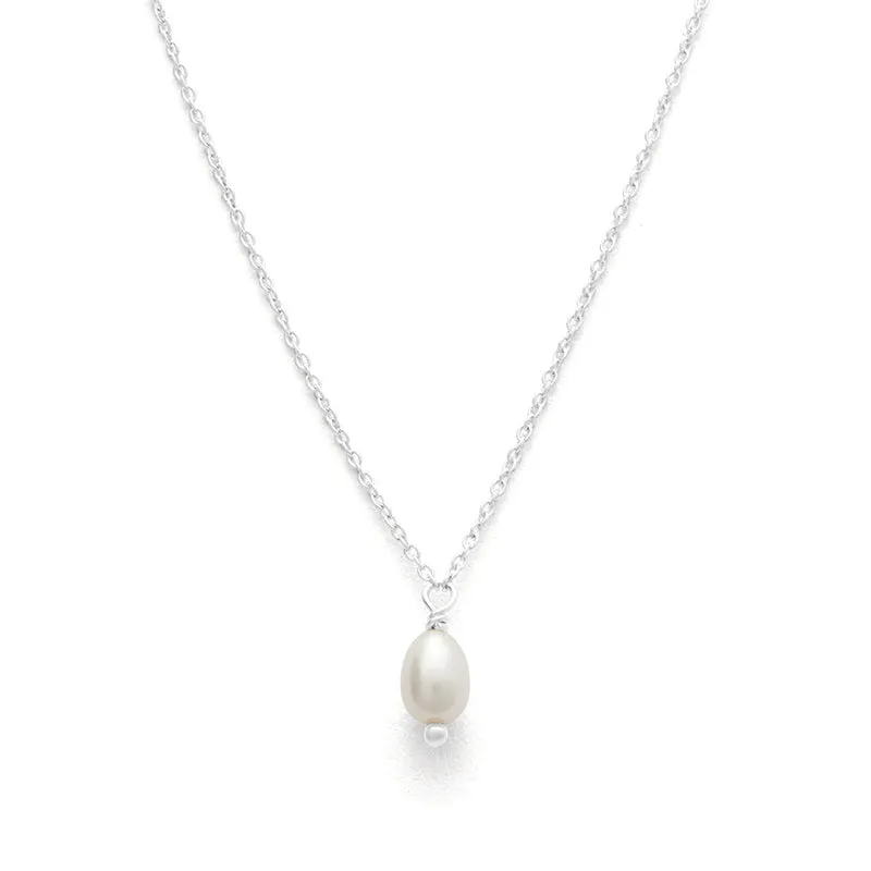 CLASSIC PEARL NECKLACE