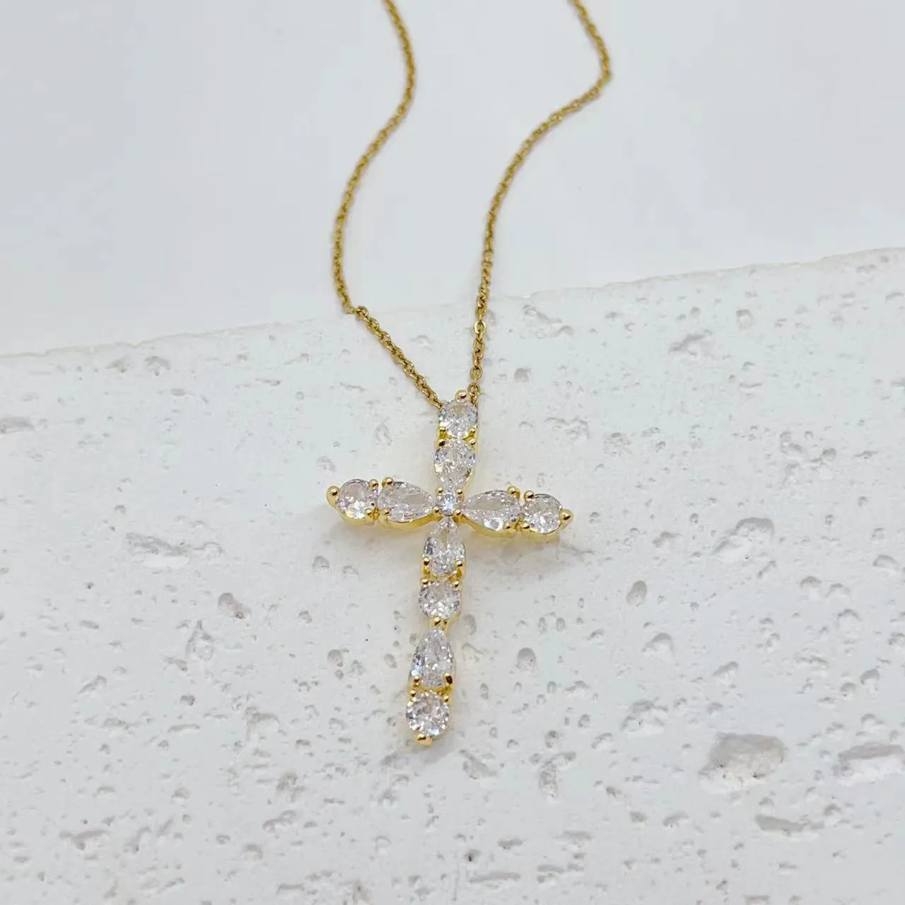 Fashion Jewelry Micro Inlay Colorful Zircon Water Drops Cross Necklace