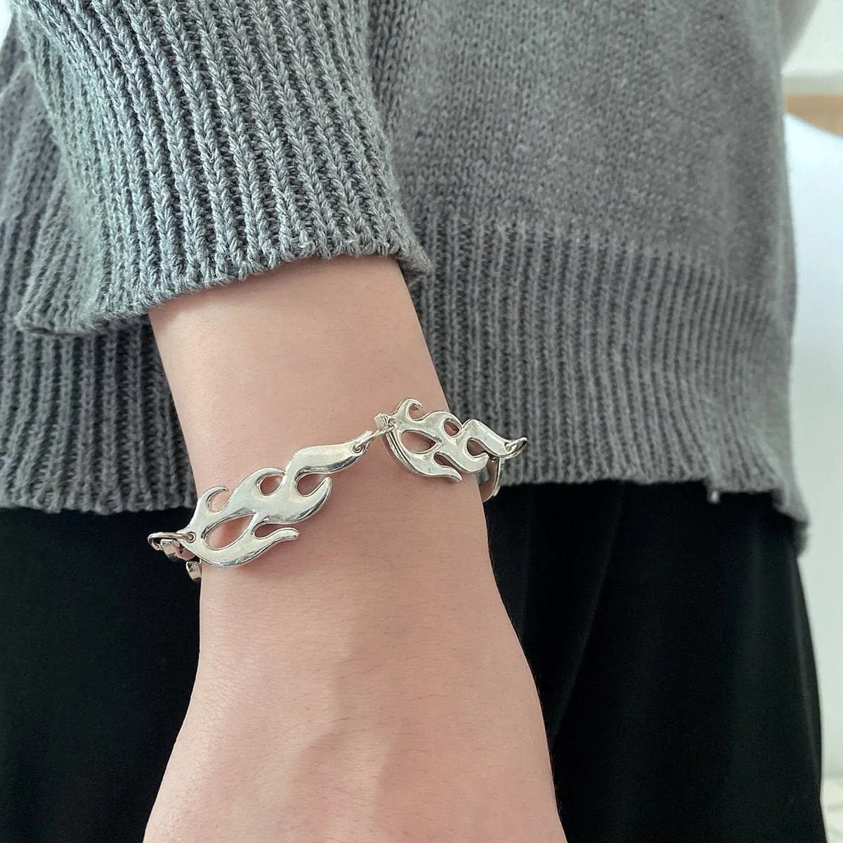 Flame decor metal chain bracelet