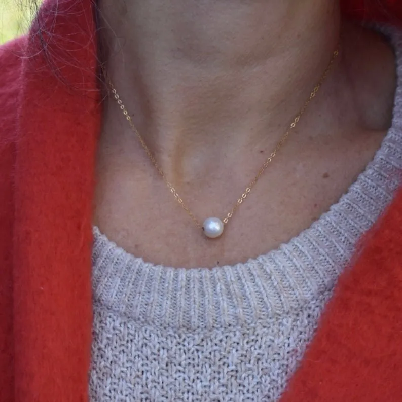 Freshwater Pearl Floating Pendant Necklace