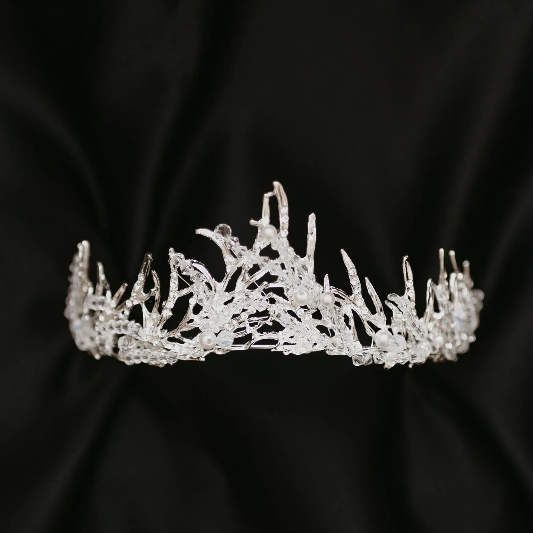 Gilda’s Tiara in White