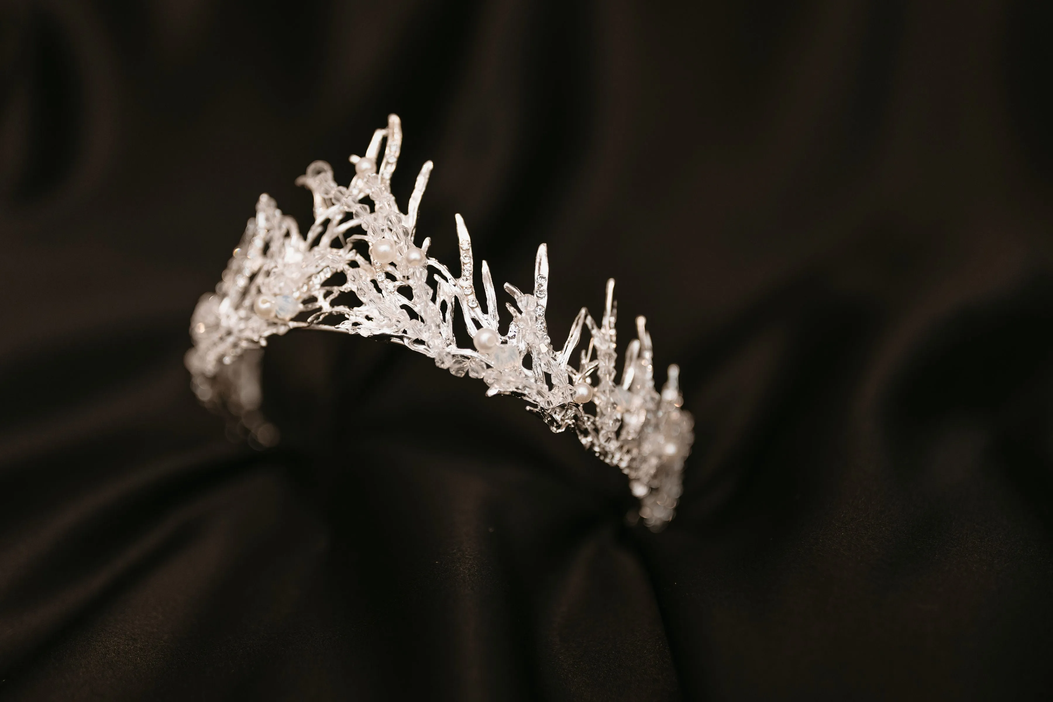 Gilda’s Tiara in White