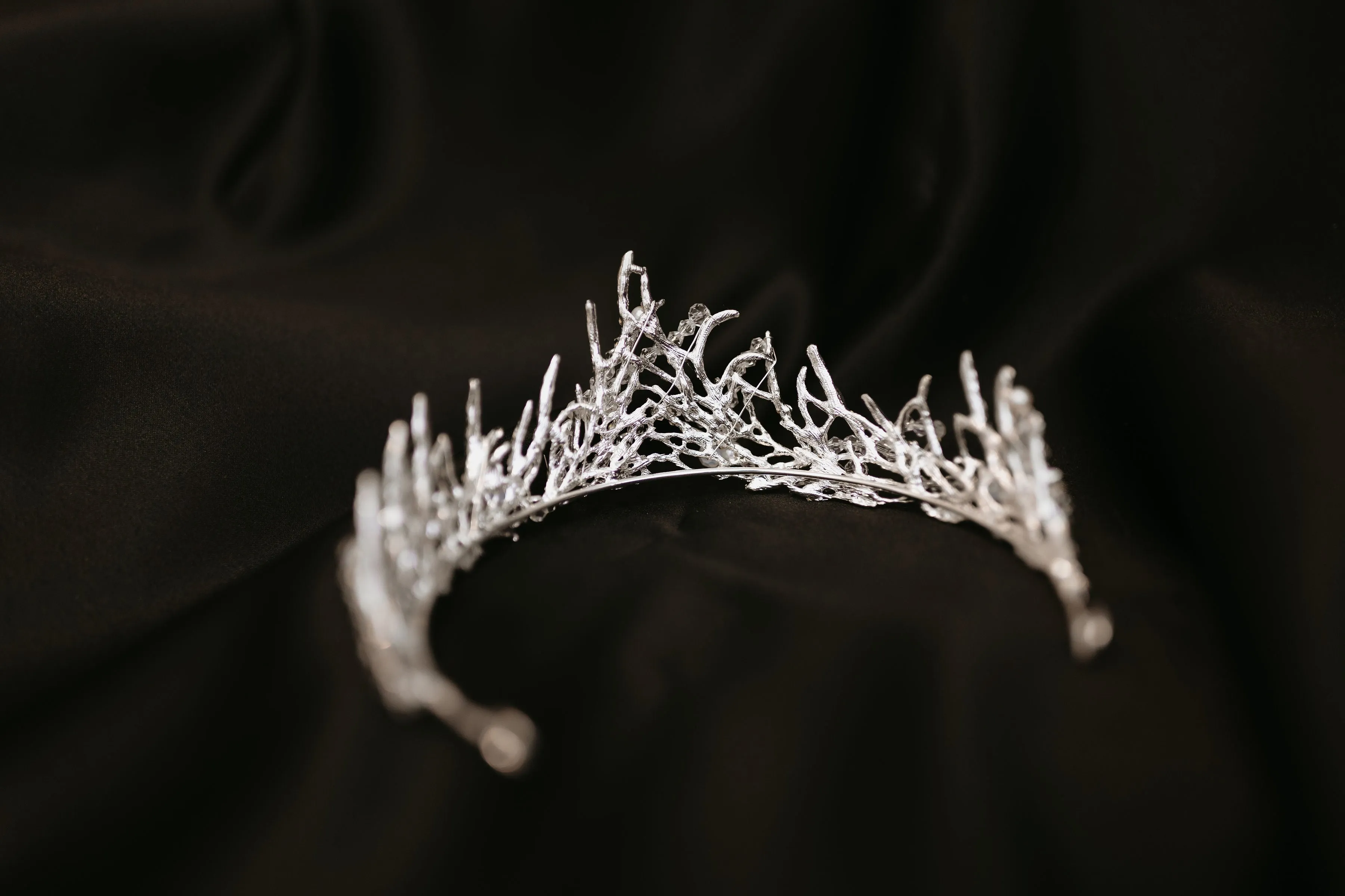 Gilda’s Tiara in White