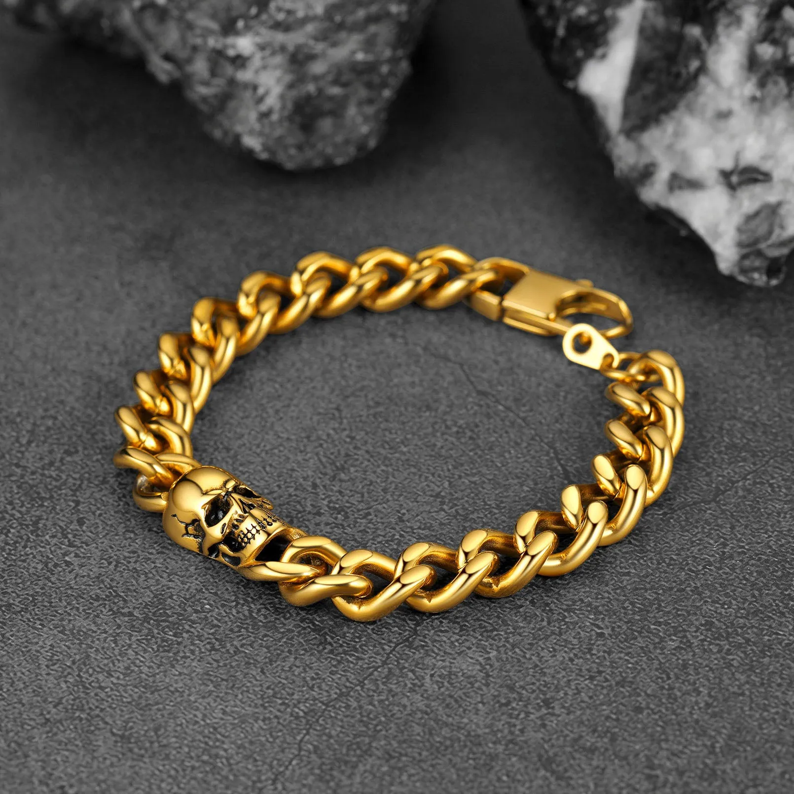 Gothic Heavy Cuban Chain Skull Bracelet For Men in Stainless Steel