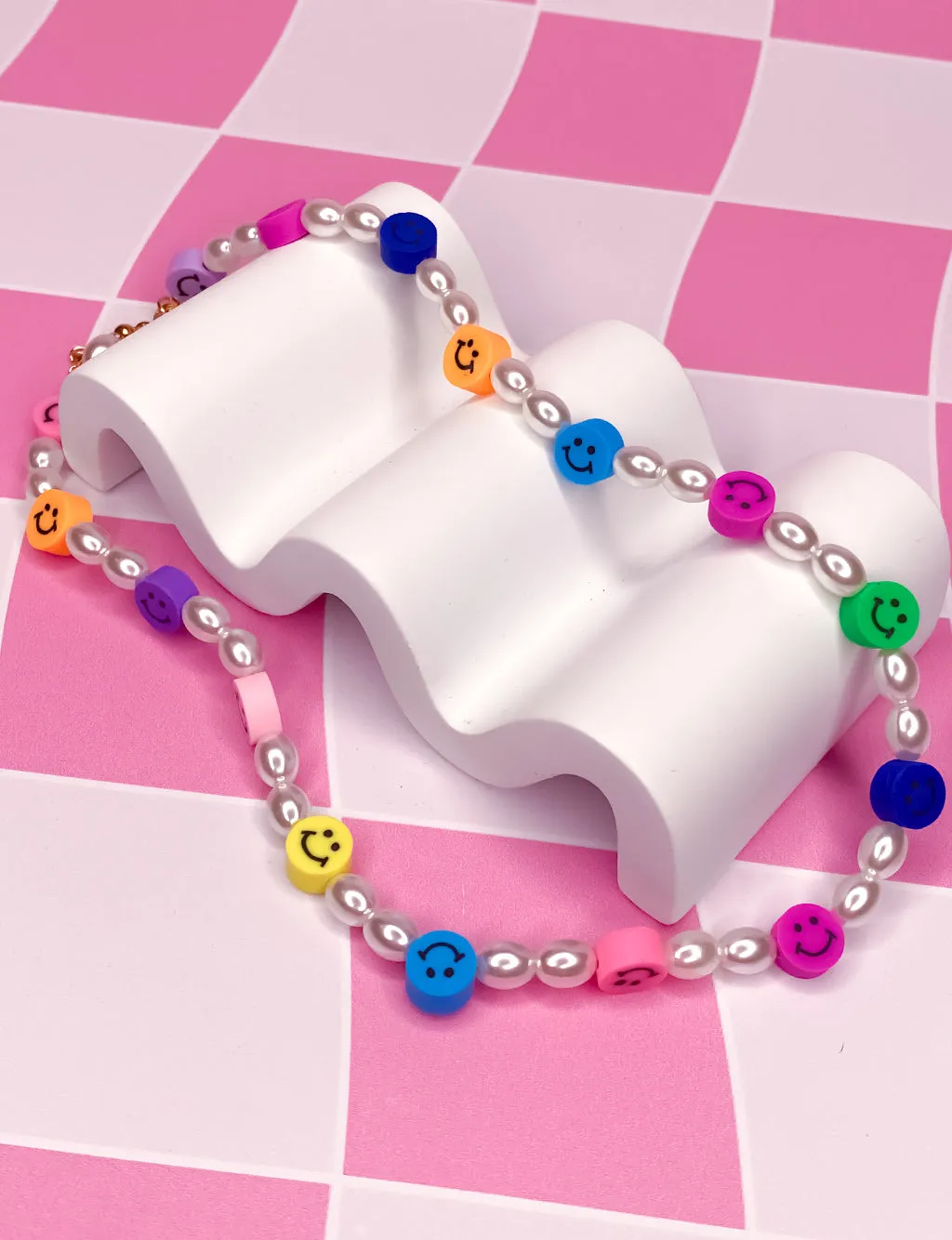 HAPPY FACE PEARL NECKLACE