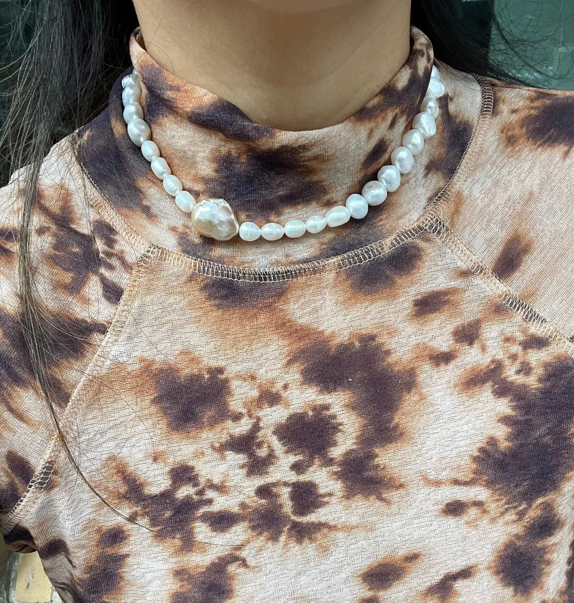 Jumbo Pearl Drops Necklace