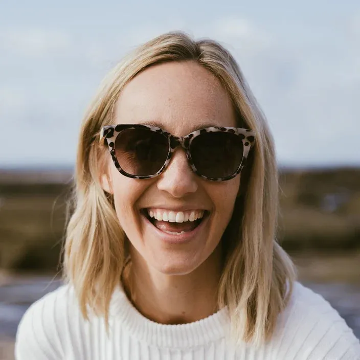 Lila Grace l Brown Gradient Lens