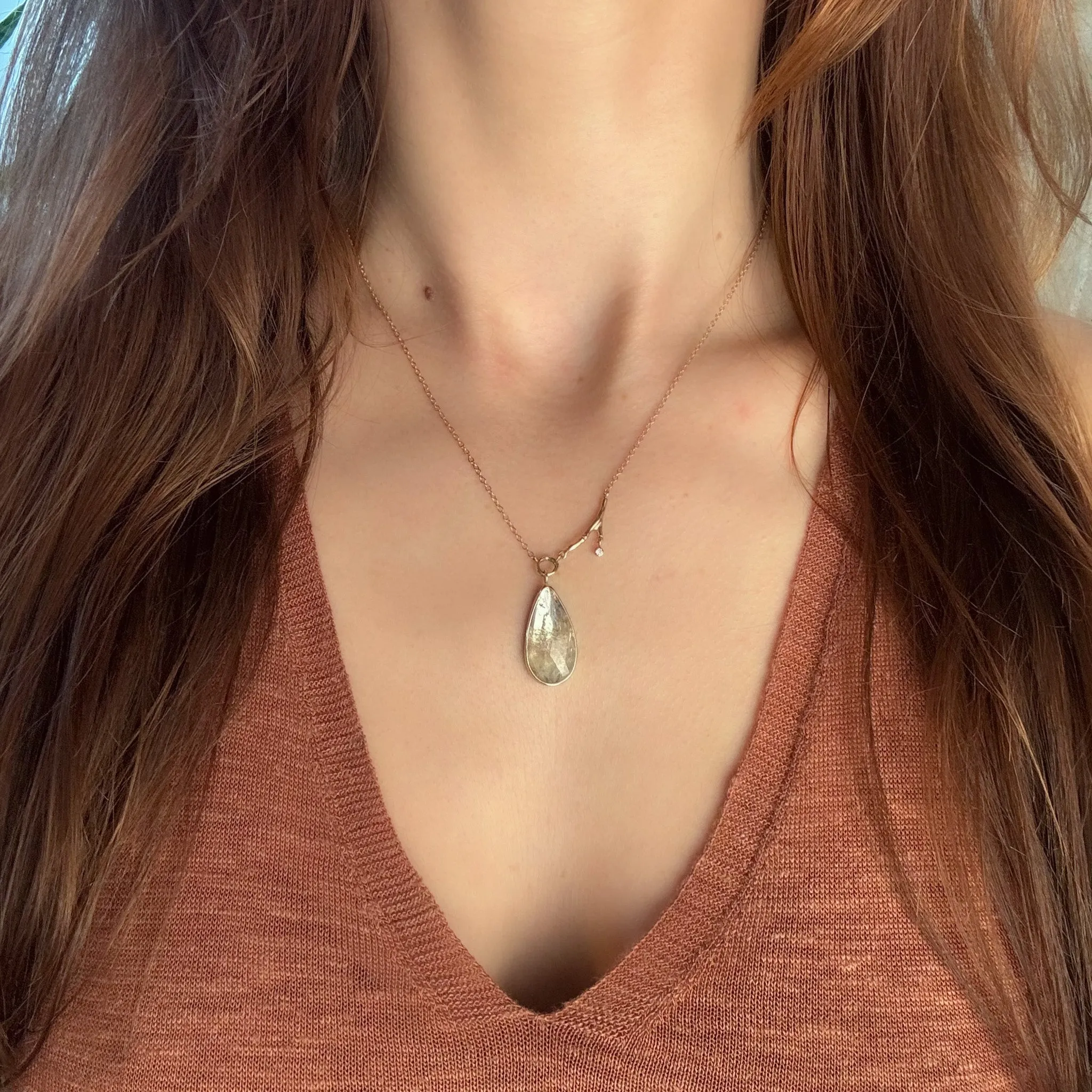 Linen Sapphire Necklace