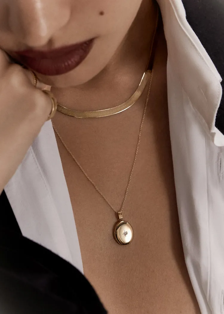 Maison Oval Locket Necklace Diamond