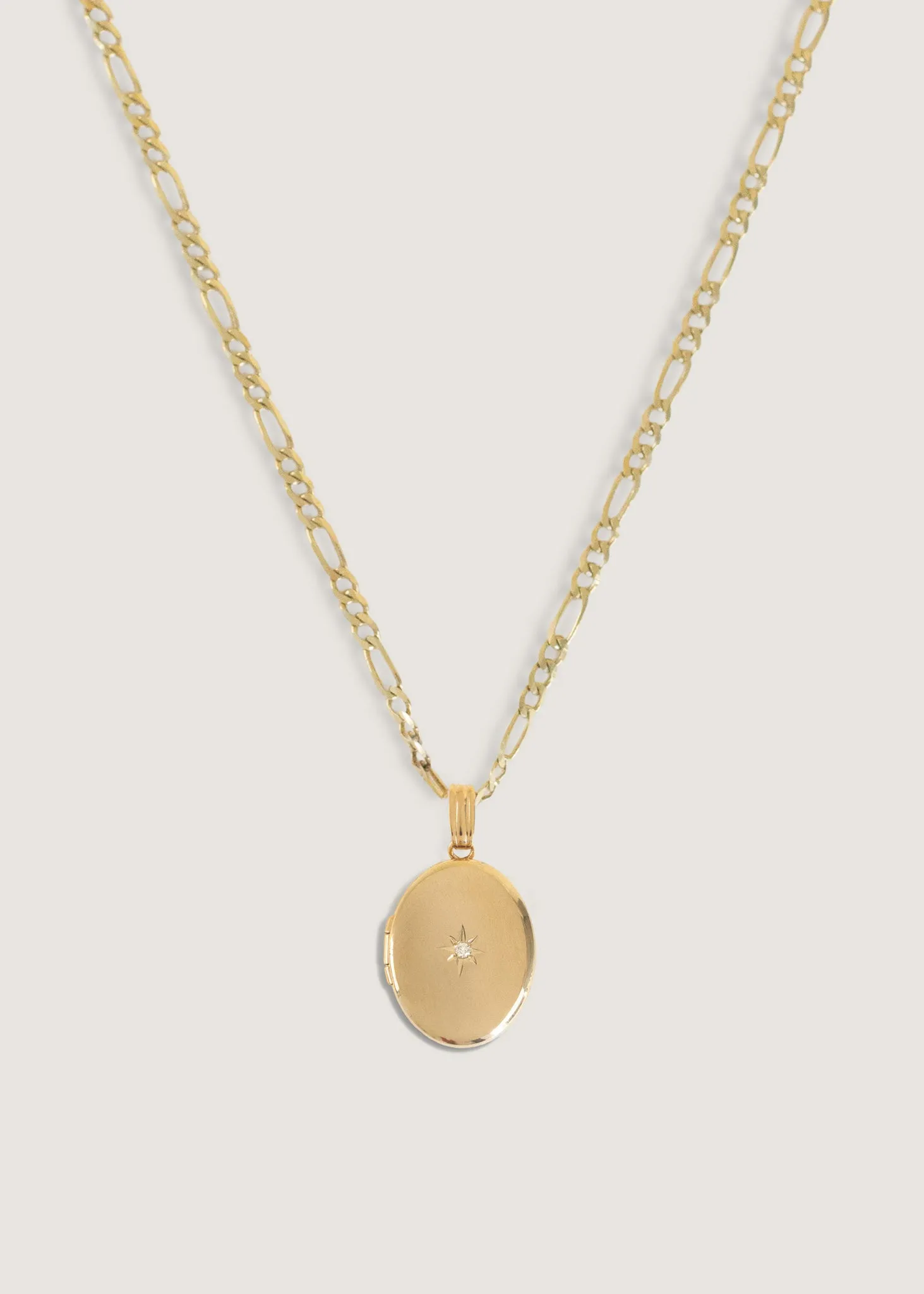 Maison Oval Locket Necklace Diamond