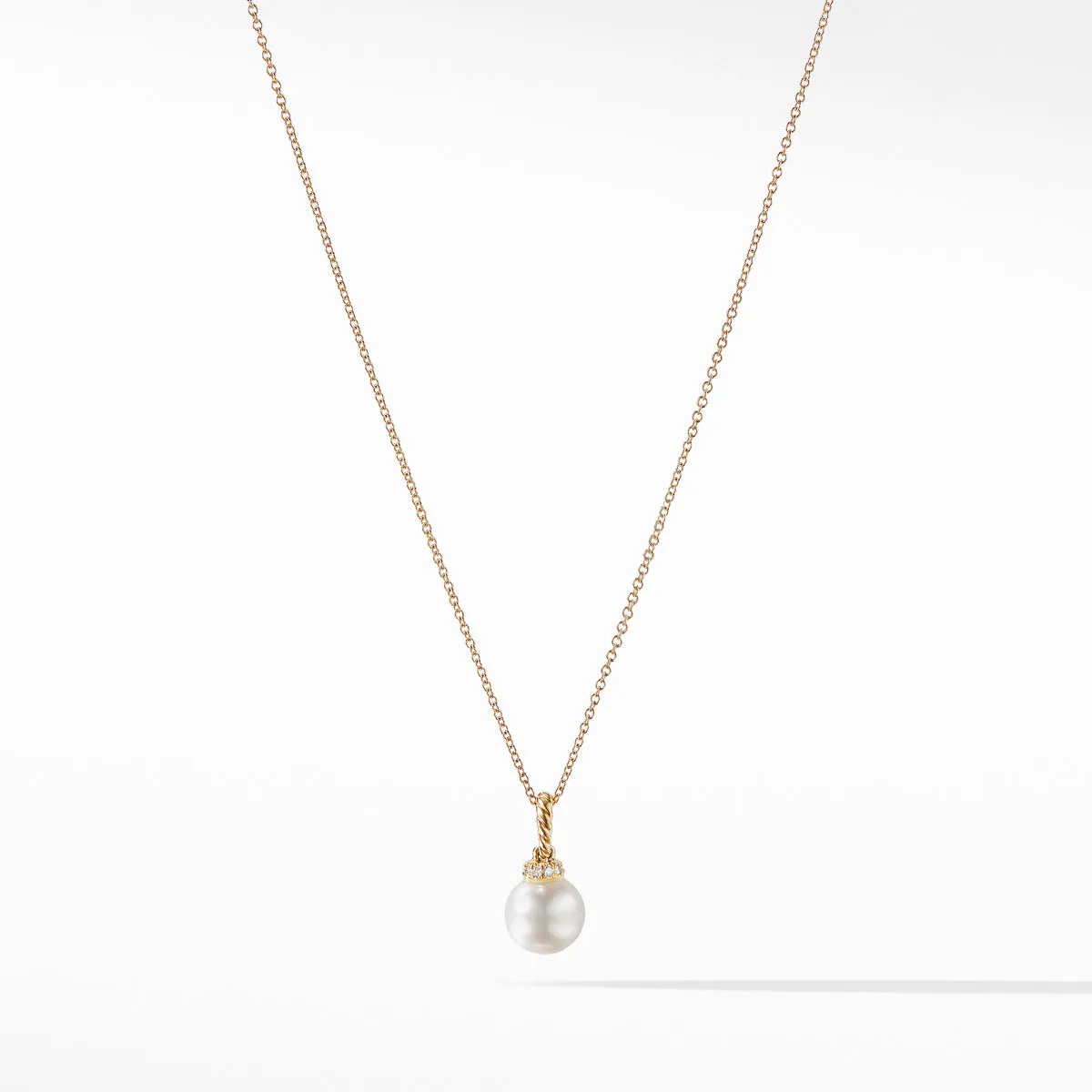 Pendant Necklace with Pearls and Diamonds in 18K Gold