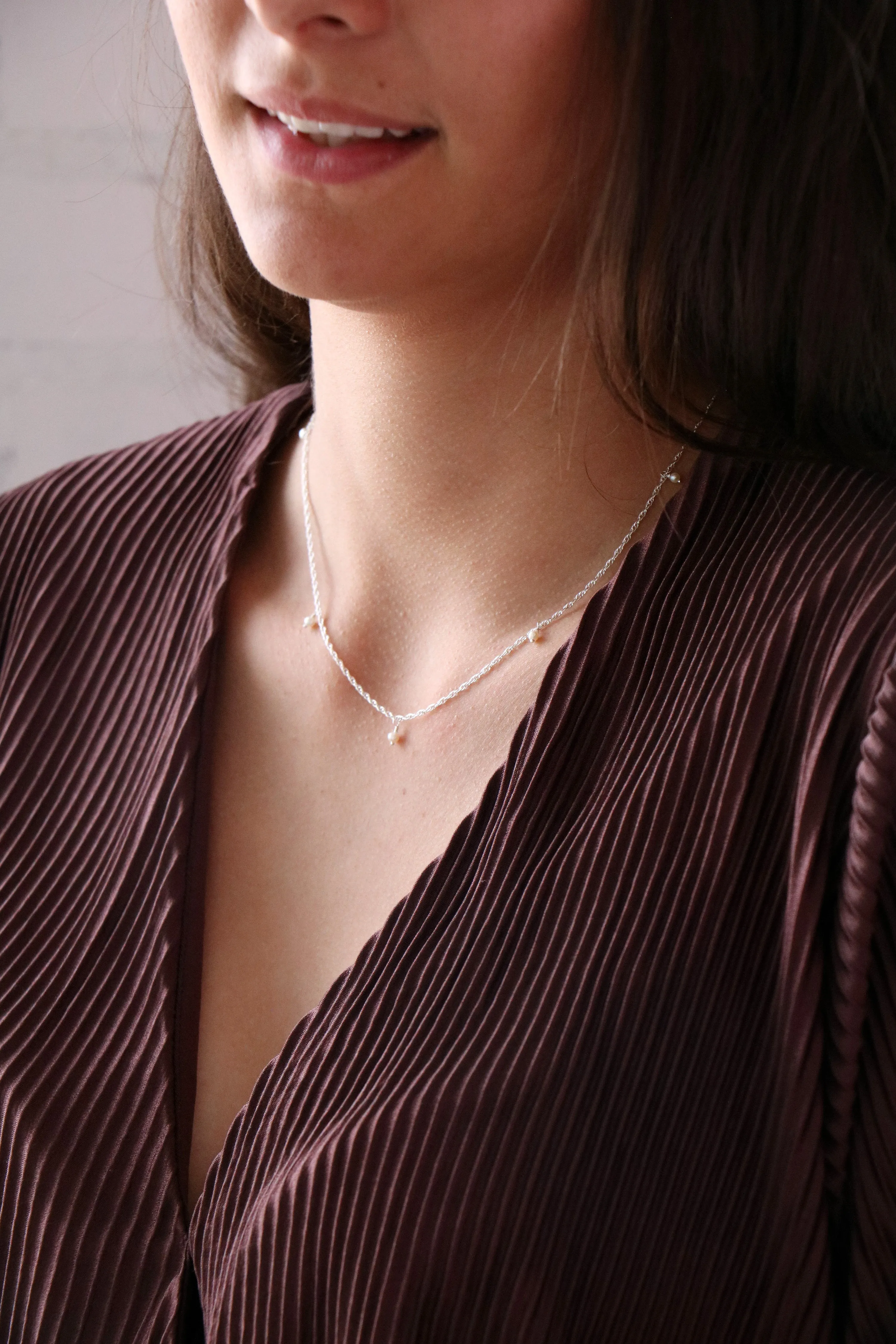 petite pearls necklace { silver   gold }