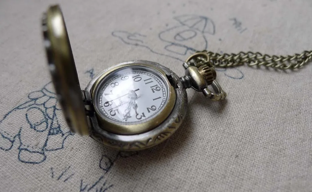 Pocket Watch Flower Watch Round Pendant A6883