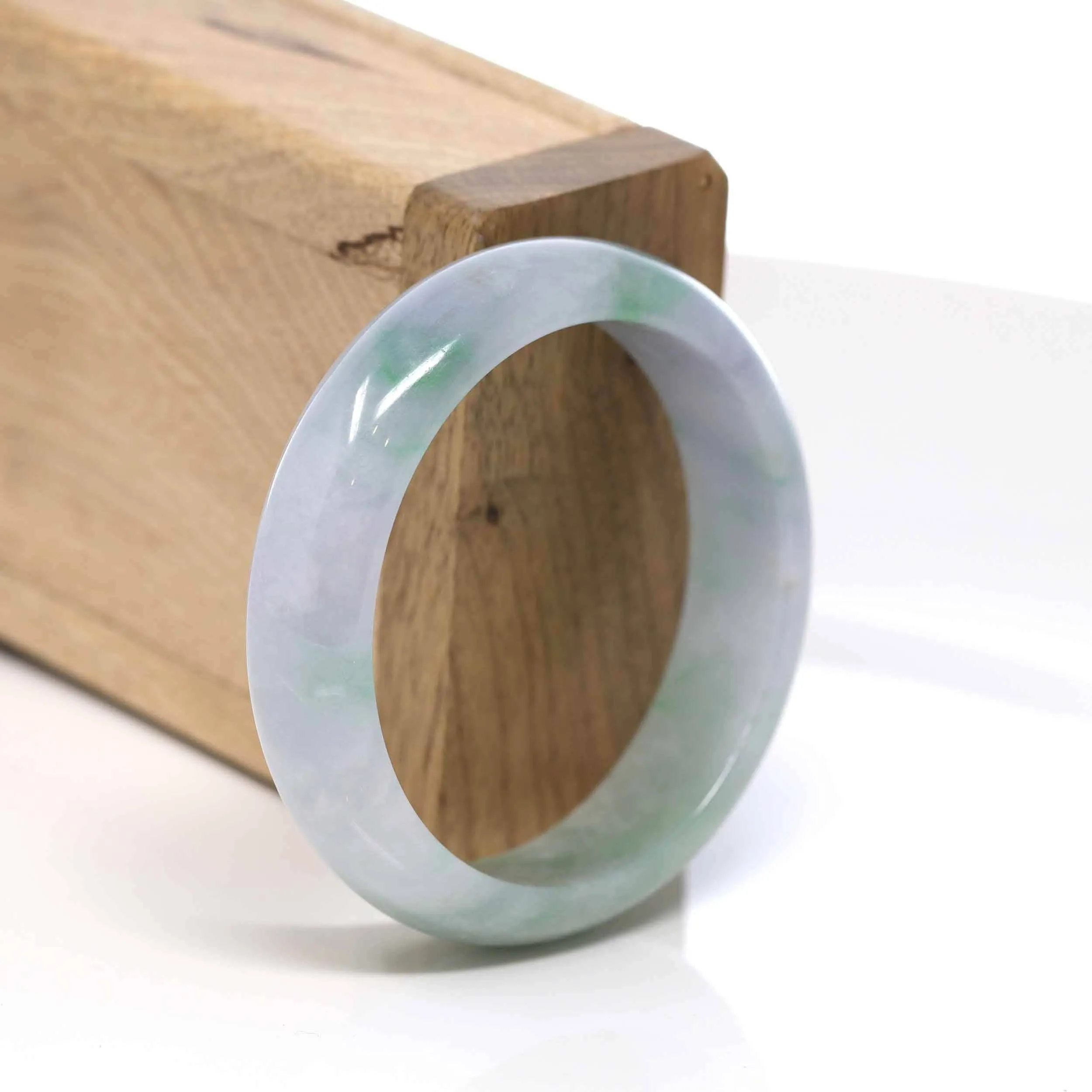 RealJade® "Classic Bangle" Green Natural Burmese Jadeite Jade Bangle ( 52.63mm ) #546