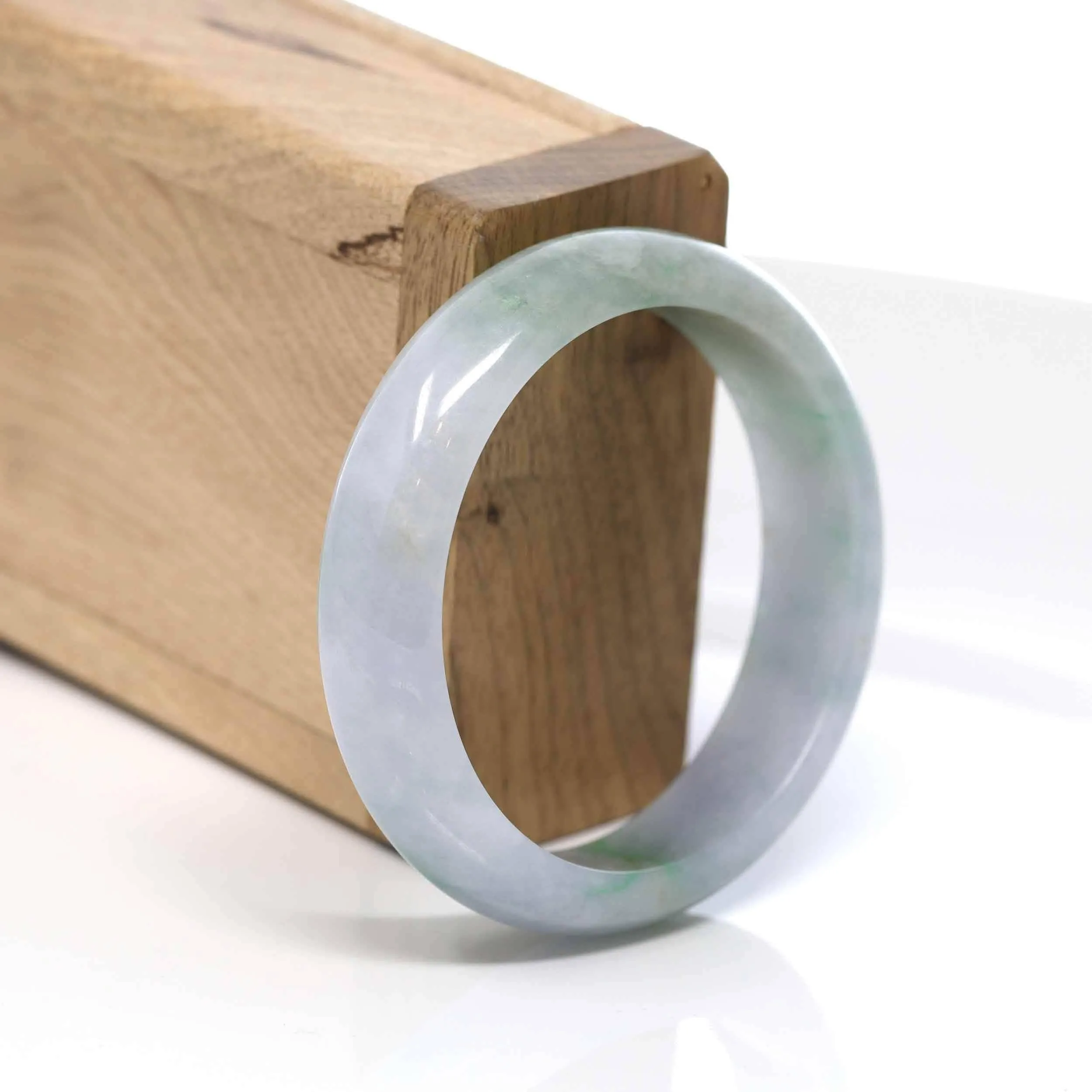 RealJade® "Classic Bangle" Green Natural Burmese Jadeite Jade Bangle ( 52.63mm ) #546