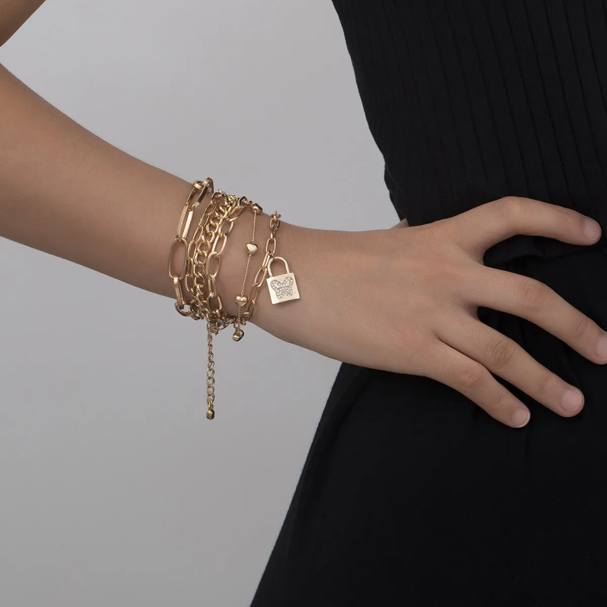 Retro Peach Heart Cross Chain Bracelet Female Creative Diamond-studded Butterfly Lock Bracelet Set