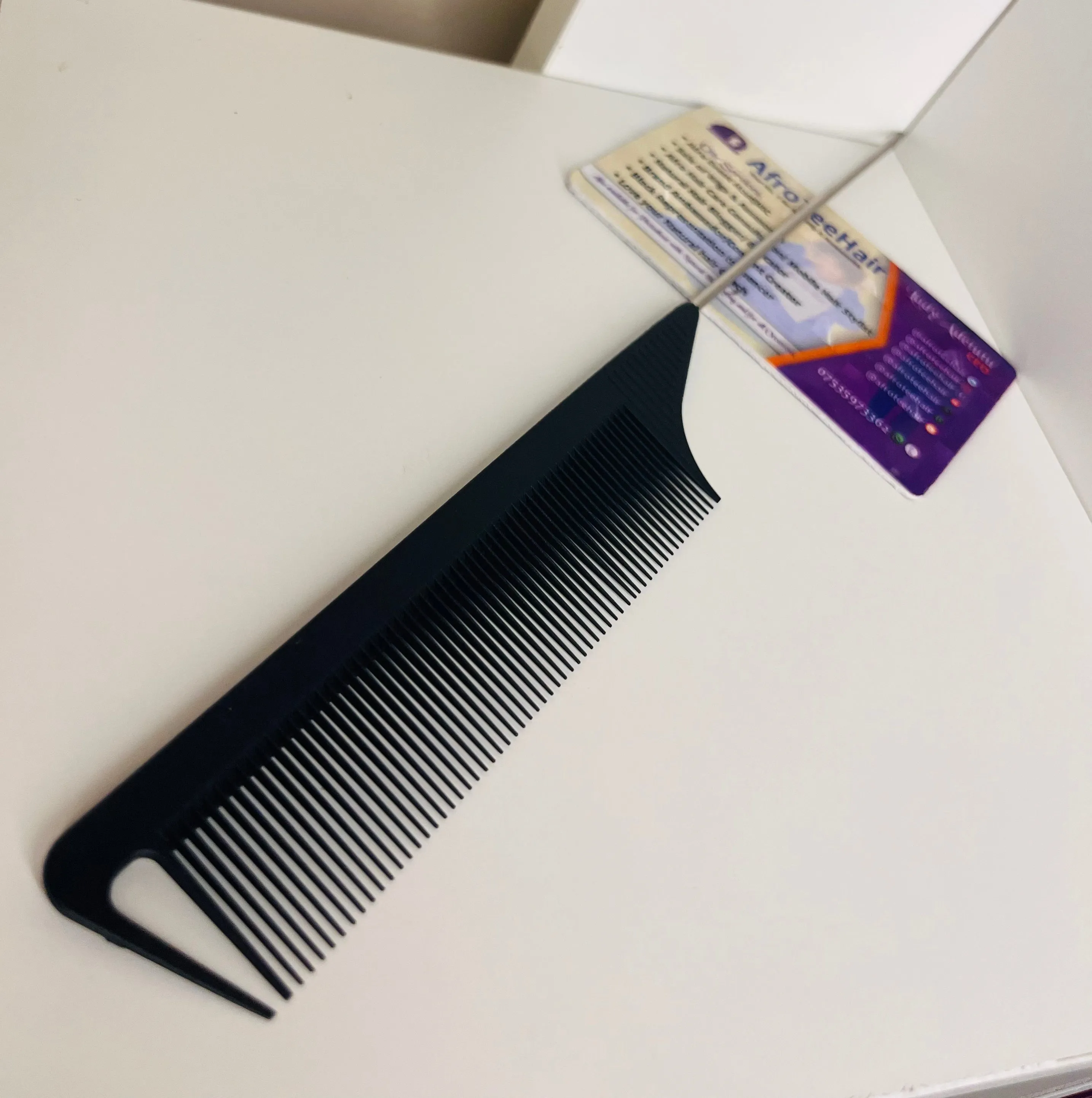 Tail X Cricket Comb