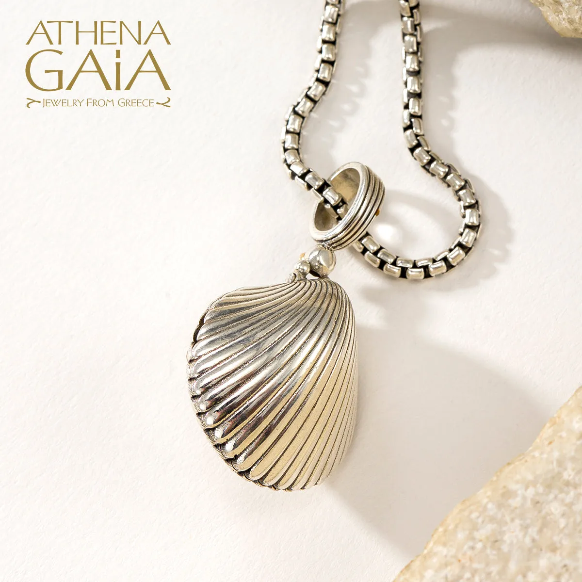 Thalassa Seashell Locket