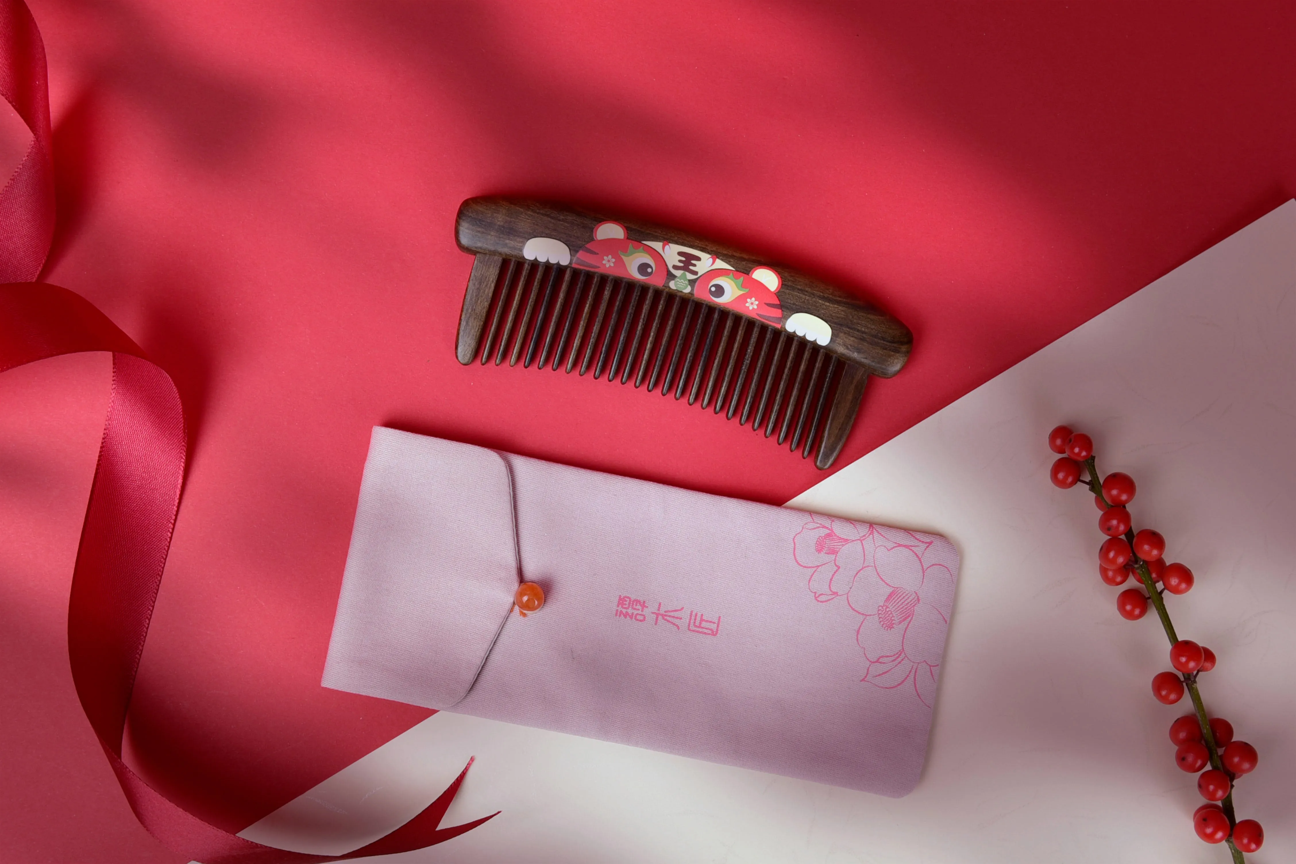 Tiger Hair Comb