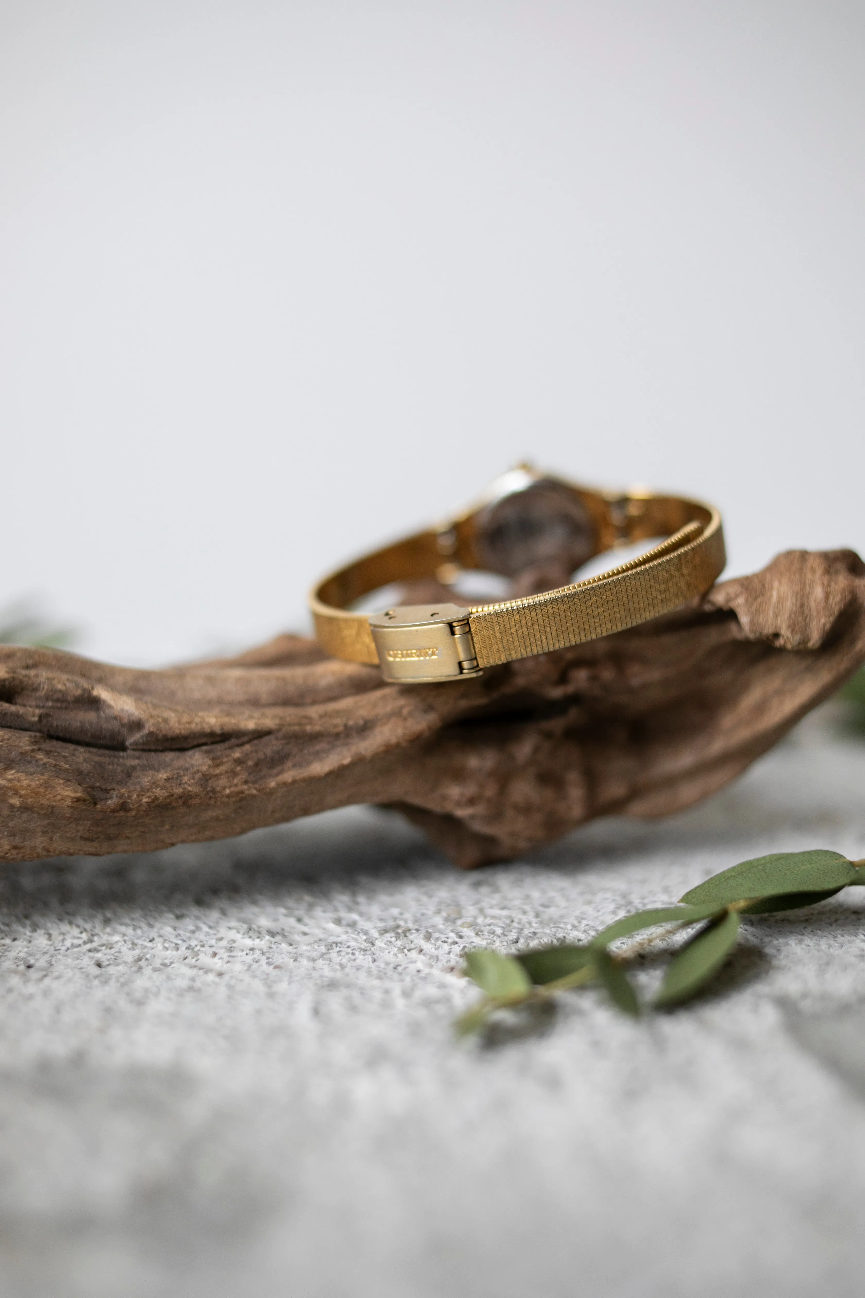 True Vintage: Orient Twist