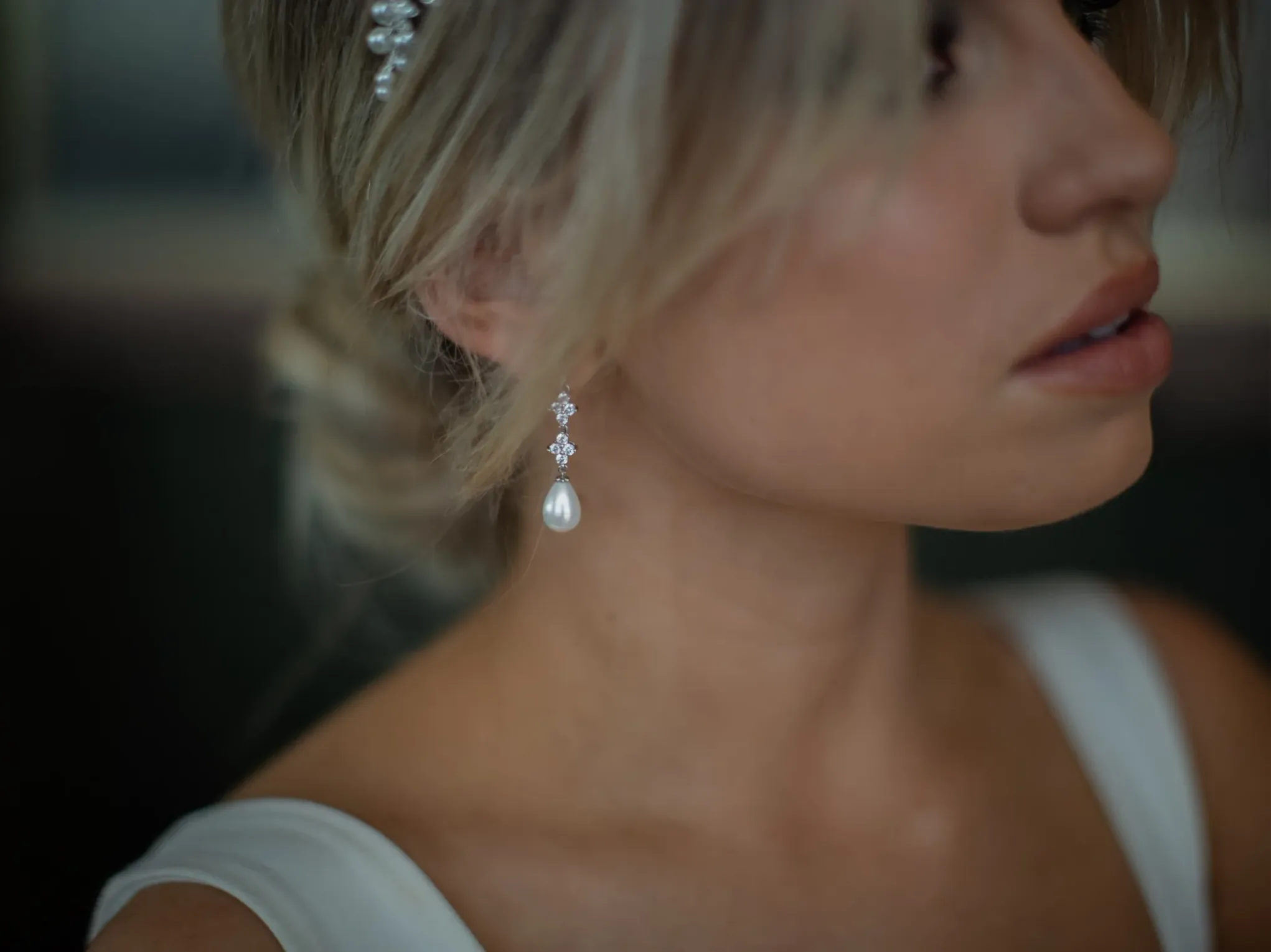 Vera - Statement Pearl Drop Bridal Earrings